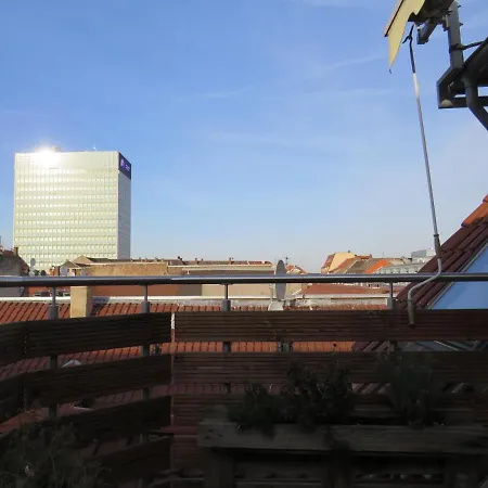Apartment L8 Street - 100SQM ROOFTOP LOFT in K4 1
