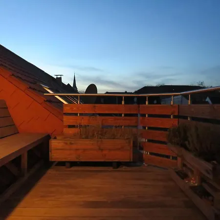 L8 Street - 100SQM ROOFTOP LOFT in K4 1 Apartment Mannheim